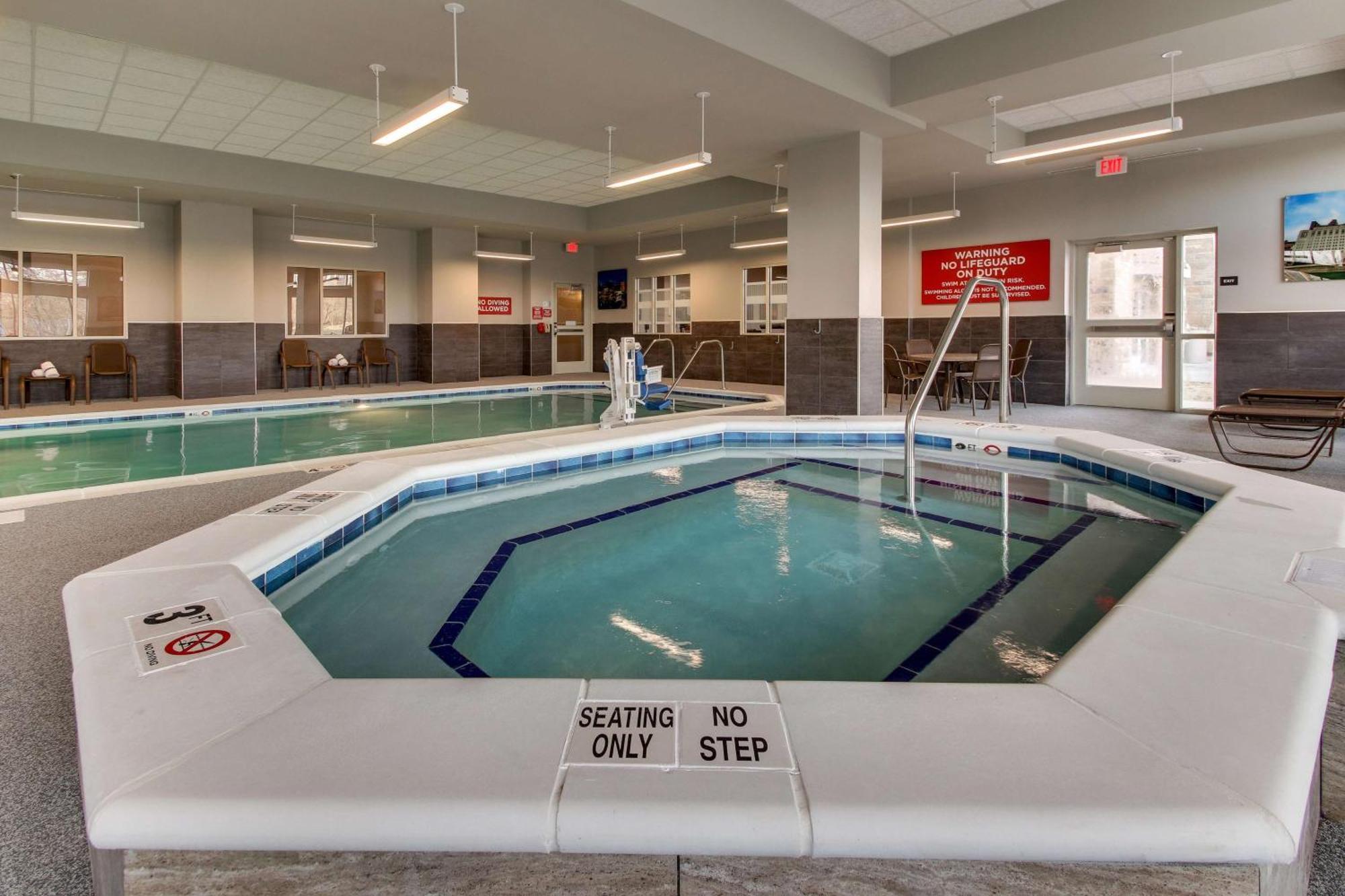 Drury Inn & Suites Cleveland بيتشوُود المظهر الخارجي الصورة
