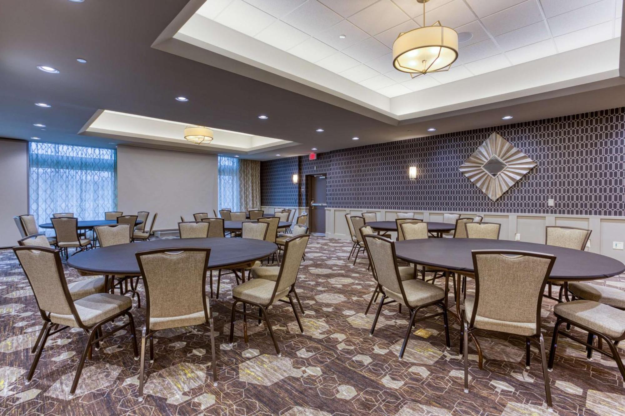 Drury Inn & Suites Cleveland بيتشوُود المظهر الخارجي الصورة